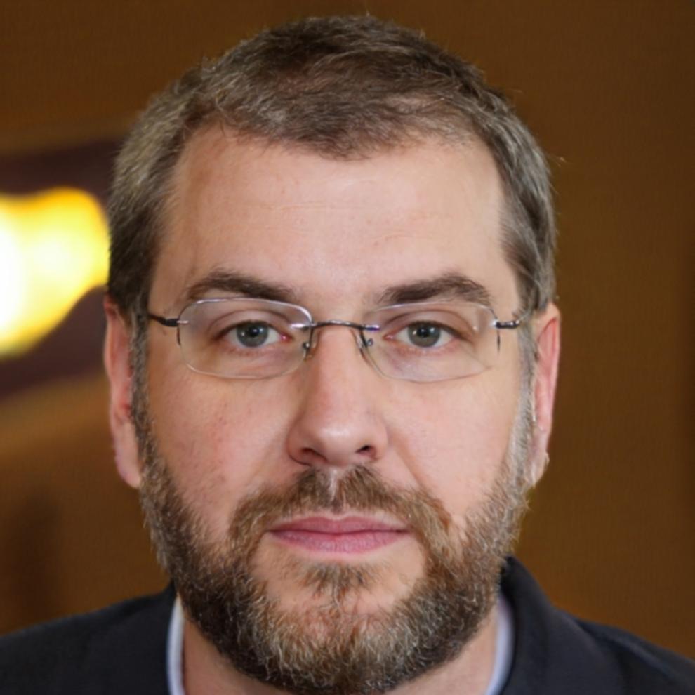 Преподаватель Дмитрий Невилль