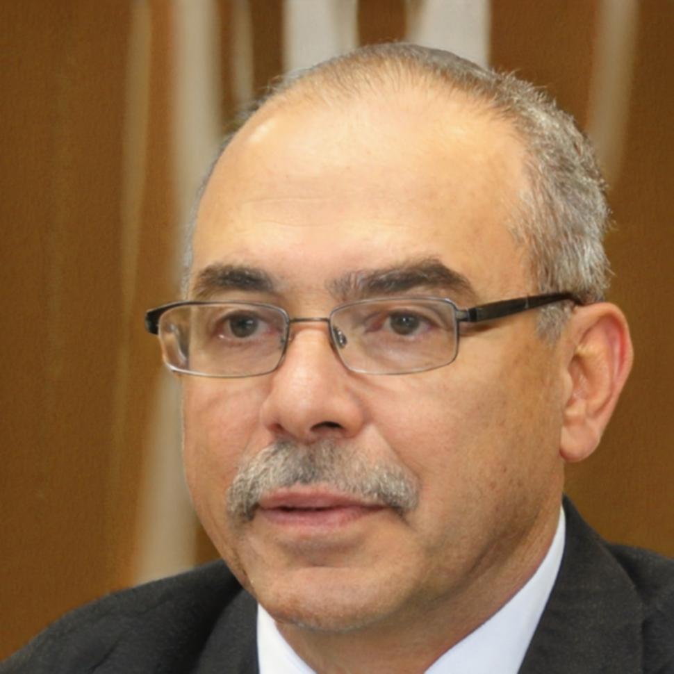 Преподаватель Марсель Дюбуа